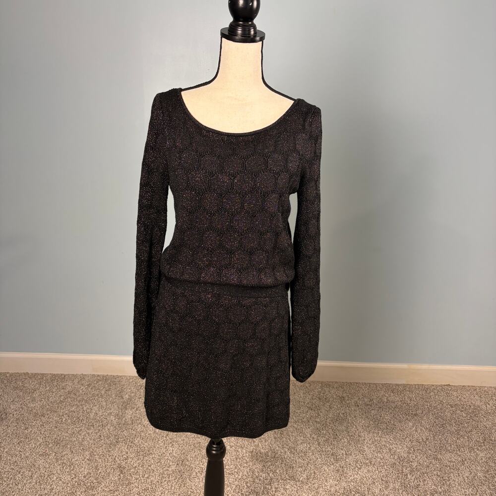 Holiday cocktail dress Laundry by Shelli Segal black and gold pointelle knit M